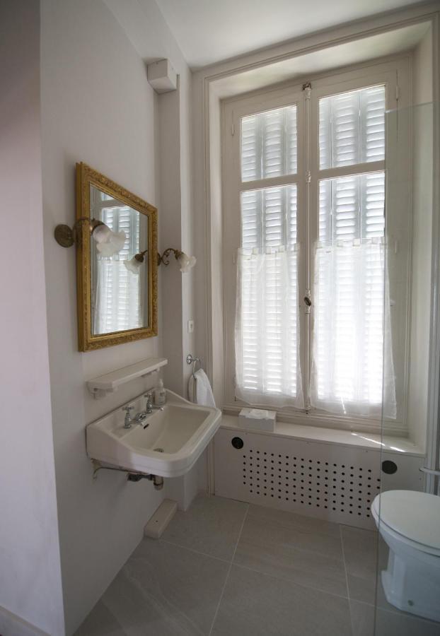 Chambres D'Hotes Montbron Luchapt エクステリア 写真