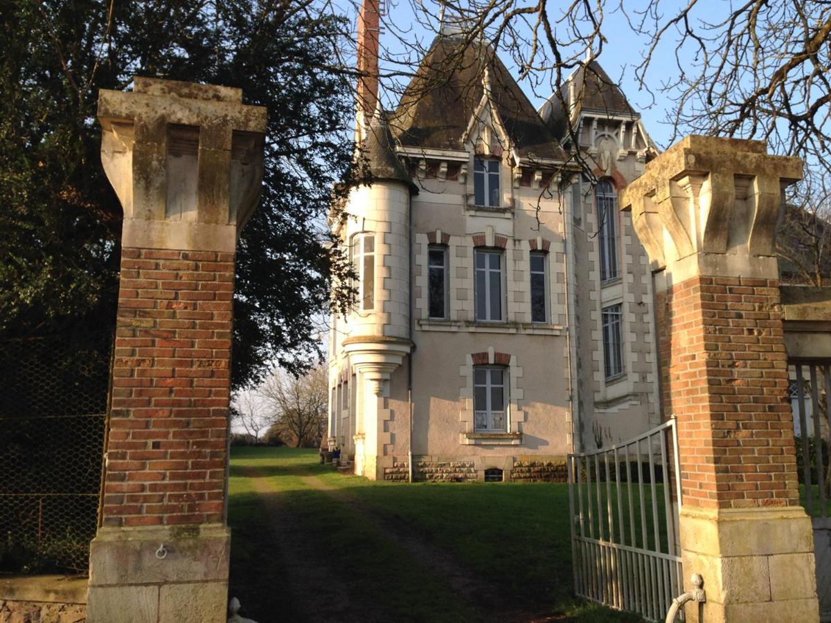 Chambres D'Hotes Montbron Luchapt エクステリア 写真