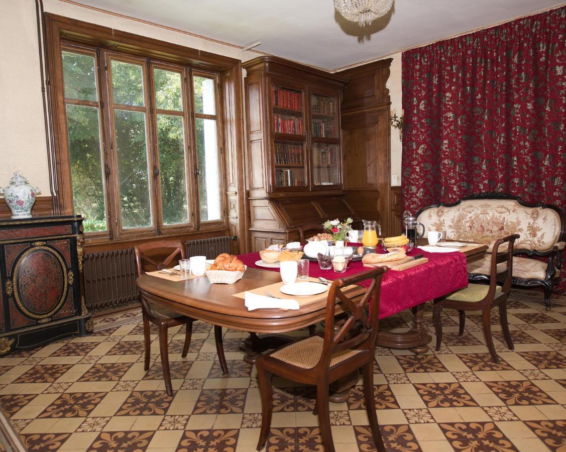 Chambres D'Hotes Montbron Luchapt エクステリア 写真